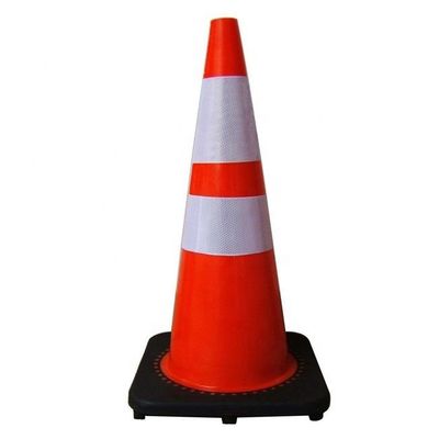 Hoog zichtbare oranje PVC wegverkeerskegel Voor de veiligheid op de weg
