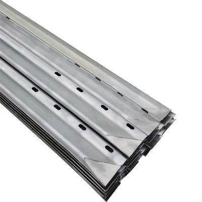 Highway Bridge Beam Guardrail met aangepaste lengte en warm gedompelde gegalvaniseerde afwerking