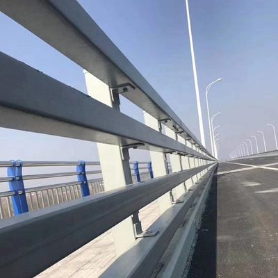 Bescherming van bruggen gegalvaniseerde veiligheidsbarrière beveiligingsrail met poedercoating en veiligheid