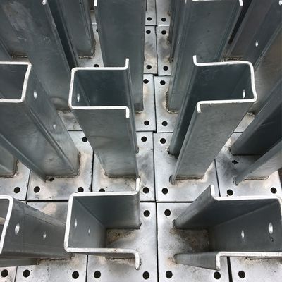 Hot-Dip gegalvaniseerd Highway Guardrail Flanche Post voor AASHTO M180 Outdoor Security