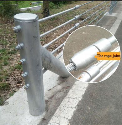 Roestvrij staal gegalvaniseerd wegbeveiligingsrail kabelbarrière voor de veiligheid van het wegverkeer