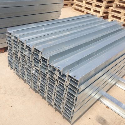 Anti-corrosie warm gedip galvaniseerde snelwegrailpost voor het wegbeschermingssysteem