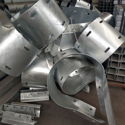 Q235 Q345 Warm gegalvaniseerd snelweg snelweg bewakingsrail systeem buffer terminals Eindjes voor aangepaste behoeften
