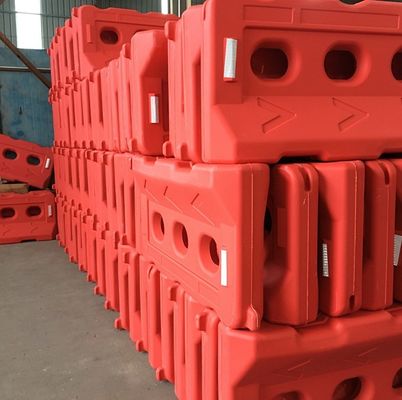 2M PE T-vorm Rood Geel Water Gevuld Plastic Wegverkeersbarrière Voor de verkeersveiligheid