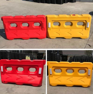 Bouwplaats Plastic wegbarrière Op maat gemaakte water gevulde barrière