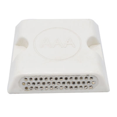 Wegkenmerken en verkeersveiligheidstoestellen 100X100X20 mm vierkant Plastic Reflective Road Stud
