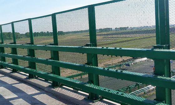 Buitenbeveiliging gegalvaniseerd bekleed gaas hek prikkeldraad hek met druktebeheersingsbarrière