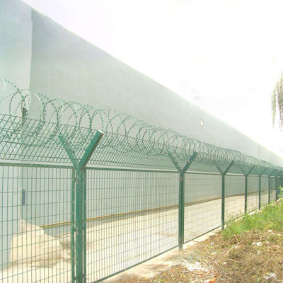Gepersonaliseerd gegalvaniseerd en poederbedekt Razor Wire hek voor residentiële bescherming