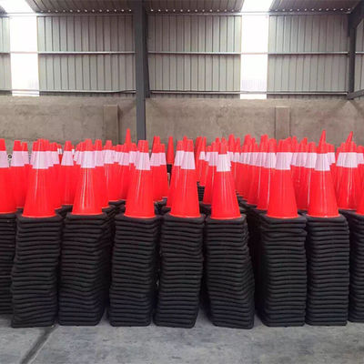 PE Plastic Road Cone Voor de veiligheid van het wegverkeer In opvallend oranje