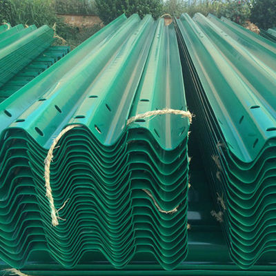 Technologie Warm gegalvaniseerd koudgewalst W-balkbeveiligingsrail voor verkeersveiligheid