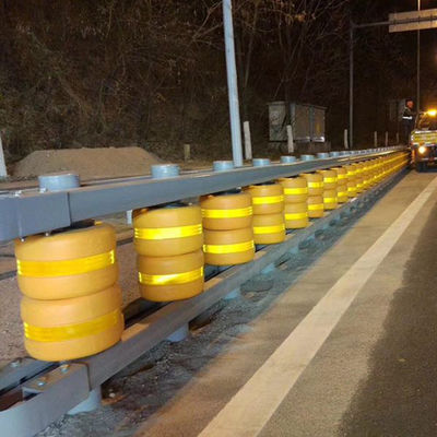Warm gedompelde gegalvaniseerde ISO-standaard PU-materiaal veiligheidsrolbarrière voor snelwegbeveiliging