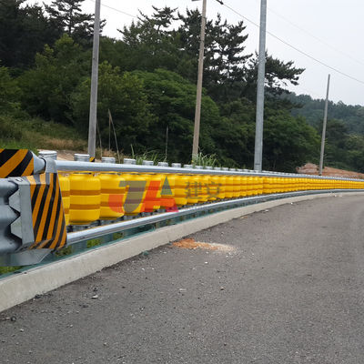 Q235 Q345 EVA ISO-standaard PU en PVC-veiligheidsrolbeveiligingsrail Crash Barrier Rotary Barrier