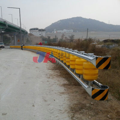 Anti-corrosie Eva verkeersveiligheid Rotary Barrier met warmrolvaten