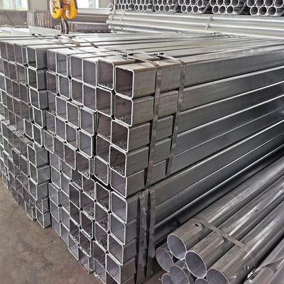 Gepersonaliseerde American Standard Hot Galvanized Highway Guardrail Plate Square Pipe Post