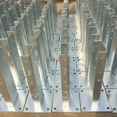 AASHTO M-180 Standaard Veiligheid op de weg Beschermingsrail Flanke Post voor effectieve bescherming