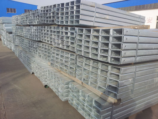 Q235 Q345 Hot Dip gegalvaniseerd Highway Guardrail Post 150-75-5-1830 voor de bescherming van de snelweg