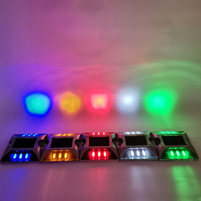 ROHS-gecertificeerde zonne-aangedreven LED-aluminium zonne-square road stud voor verkeersveiligheid