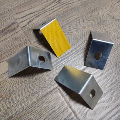 Highway Guardrail gemonteerd LED-licht Rood Blauw Geel Wit Groen voor waarschuwing