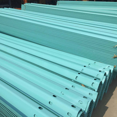 Warm gegalvaniseerd en koud gewalst techniek Autostrada Guardrail Crash Prevention Barrier