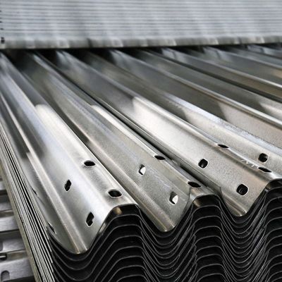 CE/BV/ISO 9001/ISO14001/ISO 18001 Gecertificeerde W-balk staal wegbeveiligingsrail