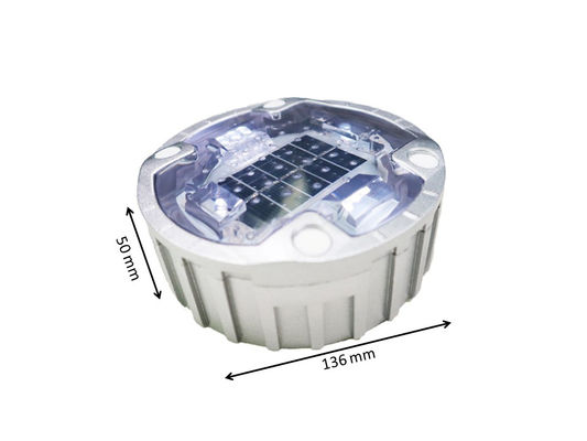 Ingebouwde zonne-energie-wegstaaf met aluminium en LED-waarschuwing in rood blauw geel wit groen