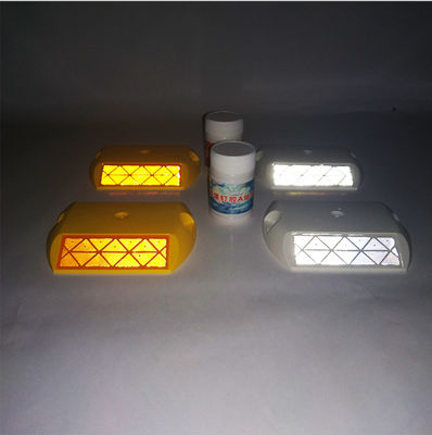 LED Plastic Cat Eye Reflective Light Solar Road Stud Gemaakt van hoog zichtbaar PVC