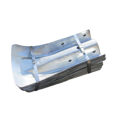 Warm gedompelde gegalvaniseerde W-balk snelwegrail met aangepaste grootte en vissenstaart