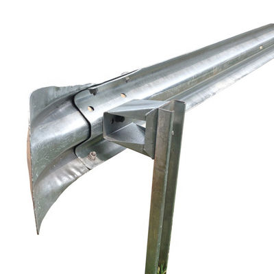 Warm gedompelde gegalvaniseerde W-balk snelwegrail met aangepaste grootte en vissenstaart