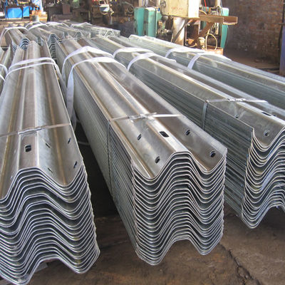 Highway Flex Beam Guardrail met AASHTO M-180 standaard en warm gegalvaniseerd koudgewalst