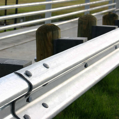 Highway Flex Beam Guardrail met AASHTO M-180 standaard en warm gegalvaniseerd koudgewalst