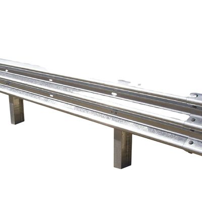 Veiligheid op de weg Zink gecoat gegalvaniseerd stalen wegrail voor AASHTO M-180 standaard