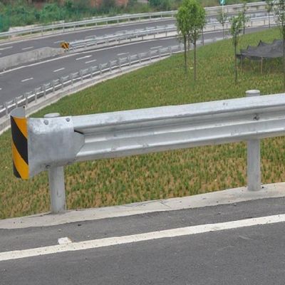 Q235 SJ235R Op maat gemaakte gegalvaniseerde verkeersbarrière