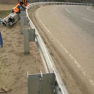Veilig voor het wegverkeer H Post voor de beveiliging Zink gecoat gegalvaniseerd stalen wegrail