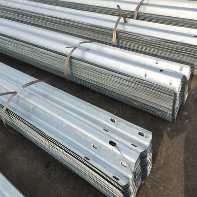 Gepersonaliseerde warm gedompelde gegalvaniseerde snelwegrail 345 materiaal