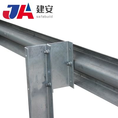 Hot Dip gegalvaniseerd zink staal Crash Barrier Guardrail U Spacer voor veilige verkeersveiligheid