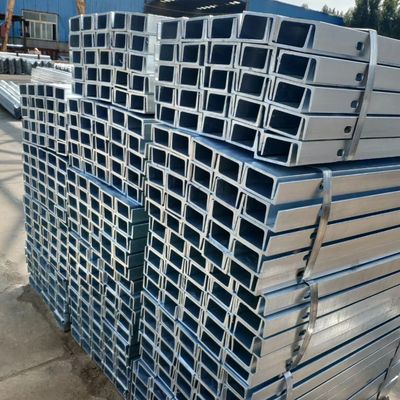 Hot Dip gegalvaniseerd zink staal Crash Barrier Guardrail U Spacer voor veilige verkeersveiligheid