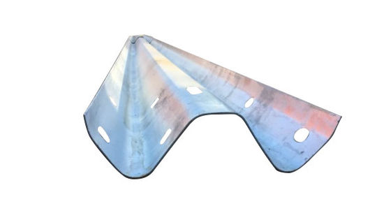 Hot Dip gegalvaniseerd staal AASHTO-M180 W balk Highway Guardrail voor aangepaste projecten