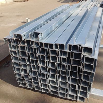 Warm gedompelde stalen gegolfde balk Highway Guardrail Post voor Q235 Q345 Op maat verkocht