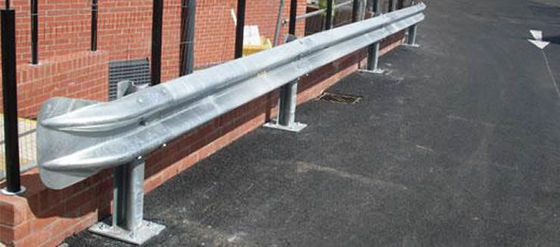 Anti-corrosie gecoat warm gedompeld gegalvaniseerd gegolfd visstaart einde voor snelweg guardrail