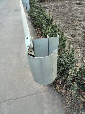 ISO9001 2000 Gecertificeerd Q235 Q345 ASTM Standard Highway Guardrail Terminal End Traffic Barrier