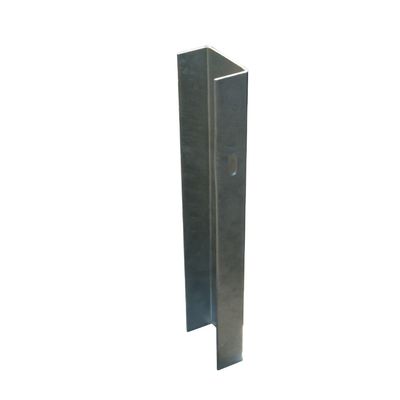 Highway Guardrail Hot Dip Galvanized U Post en U Spacer voor verkeersveiligheid Hot Dip Galvanized