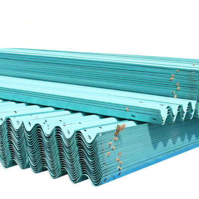 Warm gegalvaniseerd koudgewalste technologie Highway Guardrail met aangepaste zinkcoating