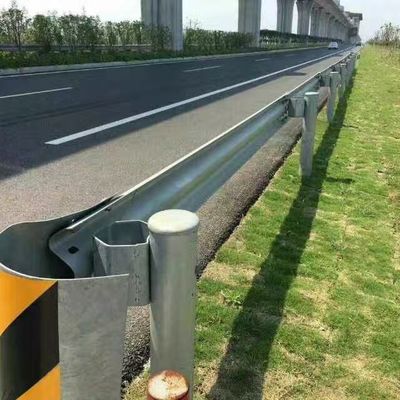 Veiligheid van het wegverkeer snelweg bewakingsrail ronde post voor op maat gemaakte eisen