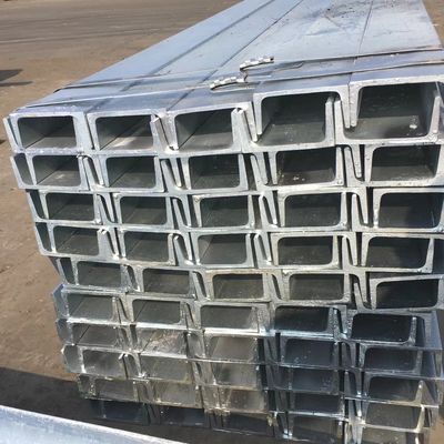 Warm gedompeld gegalvaniseerd U-kanaalvormige beveiligingsrailpost voor beveiligingsgrens
