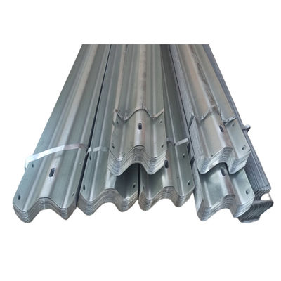 Hoofdwegbarrière Gegote aluminiumlegering 2 Buigbare W-balkbeugel voor duurzame bescherming