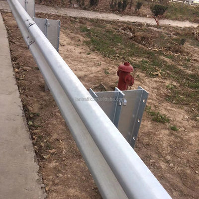 Q235 Q345 Warm gegalvaniseerd koud gewalst Technologie weg Beschermingsrail voor de veiligheid op de snelweg