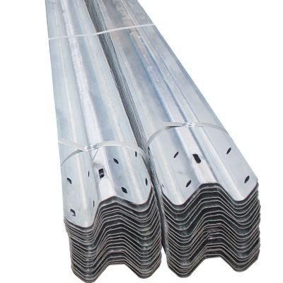 Anti-corrosie warm gedompeld gegalvaniseerd staal W-balk snelwegrail voor wegbewaking