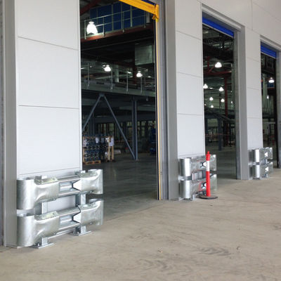 Hoofdwegbeveiligingsrail Stalen wegbeveiligingsbarrière met een gealveerde coating