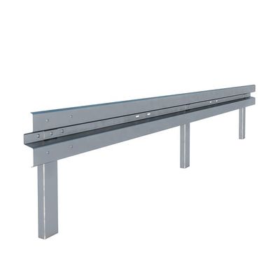 Gepersonaliseerde grootte W balk Aashto M180 gegalvaniseerd stalen wegrail voor verkeersveiligheid