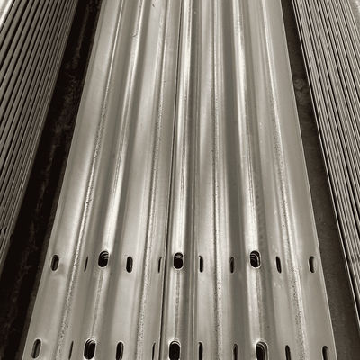 Q235 Q345 W Beam Aashto M180 Highway Guardrail met CE/BV/ISO 14001-certificering